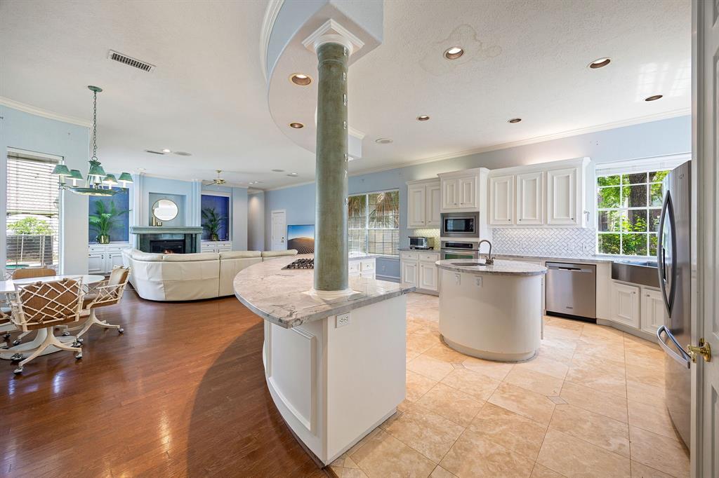 13602 Copeland Oaks Boulevard, Cypress, Texas image 13