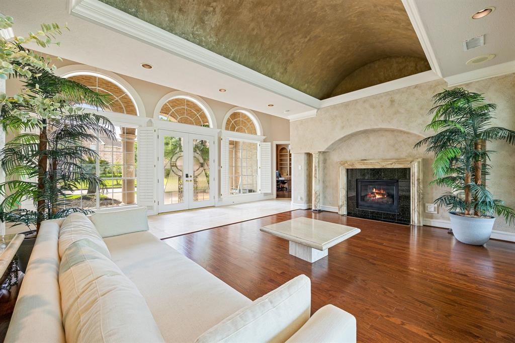 13602 Copeland Oaks Boulevard, Cypress, Texas image 7