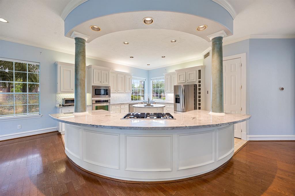 13602 Copeland Oaks Boulevard, Cypress, Texas image 12