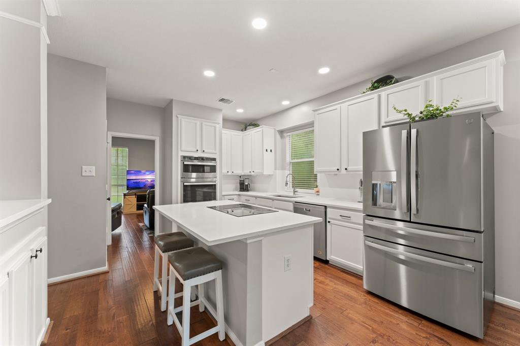 22 S Peaceful Canyon Circle, The Woodlands, Texas image 11