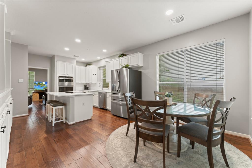22 S Peaceful Canyon Circle, The Woodlands, Texas image 15