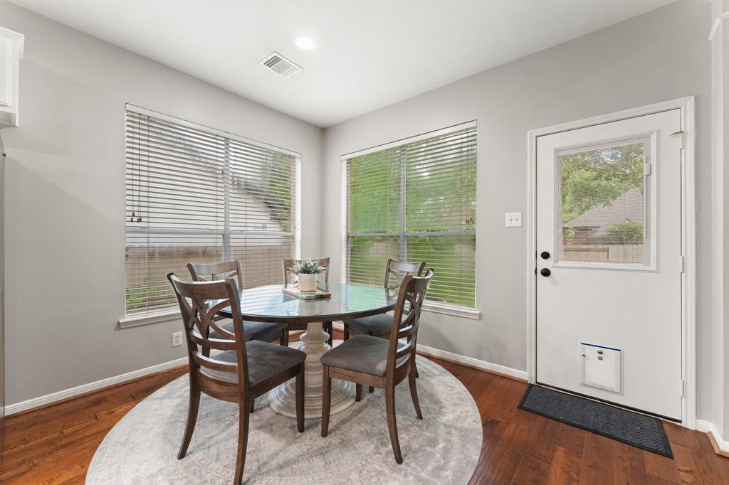22 S Peaceful Canyon Circle, The Woodlands, Texas image 14
