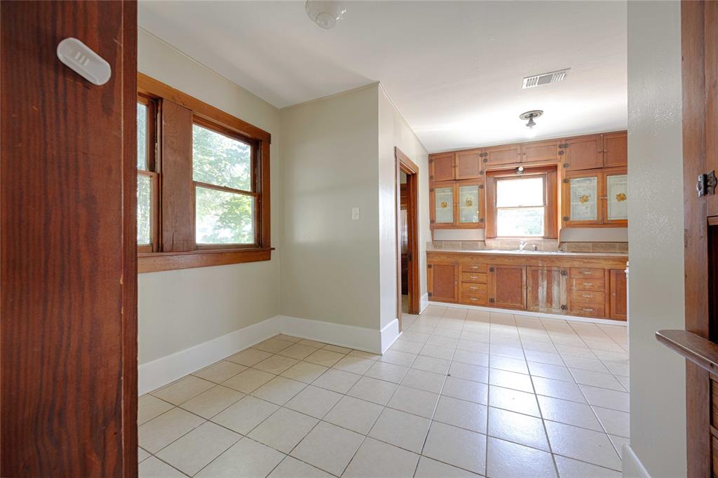 107 N Main Street, Schulenburg, Texas image 13