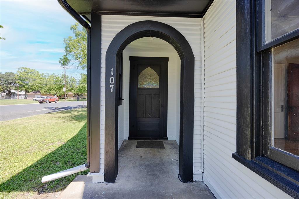 107 N Main Street, Schulenburg, Texas image 6