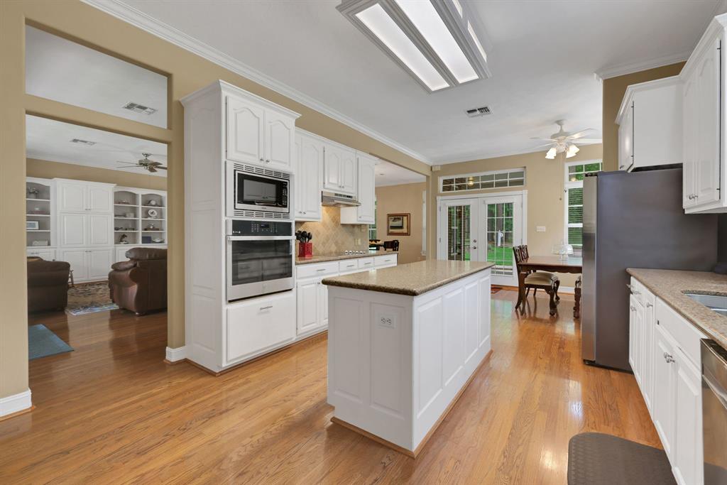 69 Lake Oaks Circle, Coldspring, Texas image 20