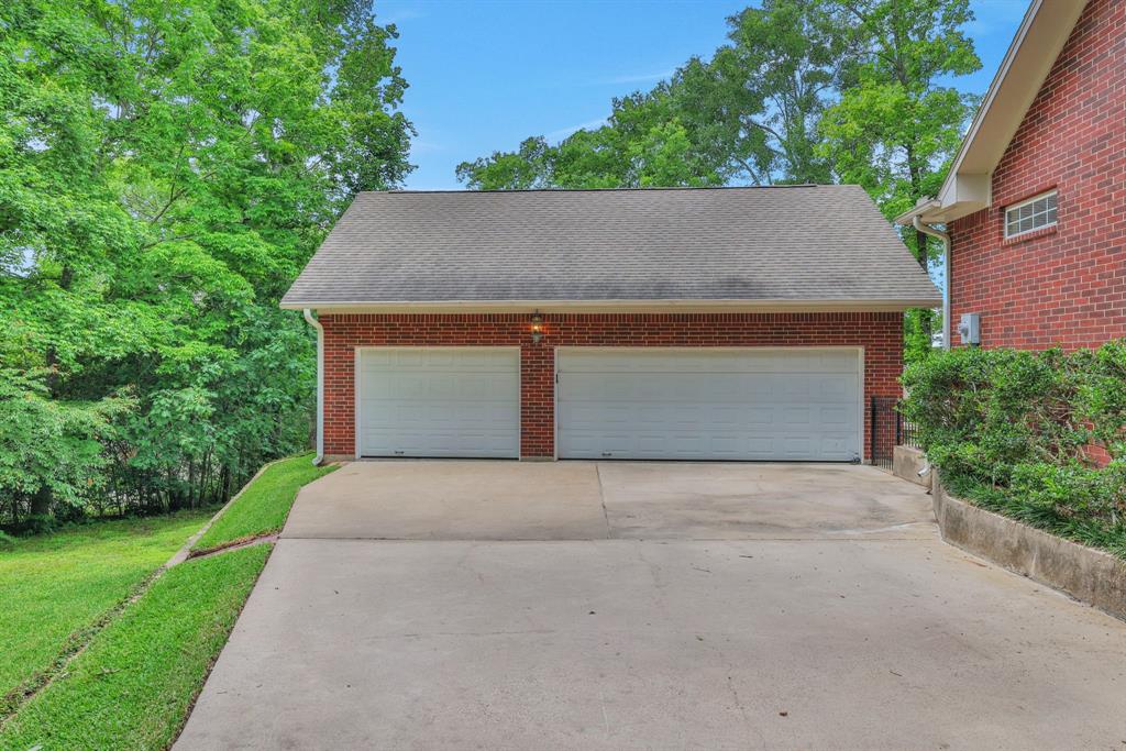 69 Lake Oaks Circle, Coldspring, Texas image 10