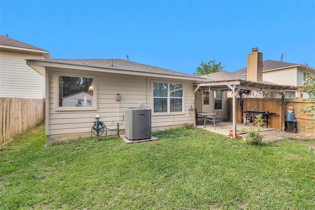 5019 Deerpath Drive, Conroe, Texas image 38