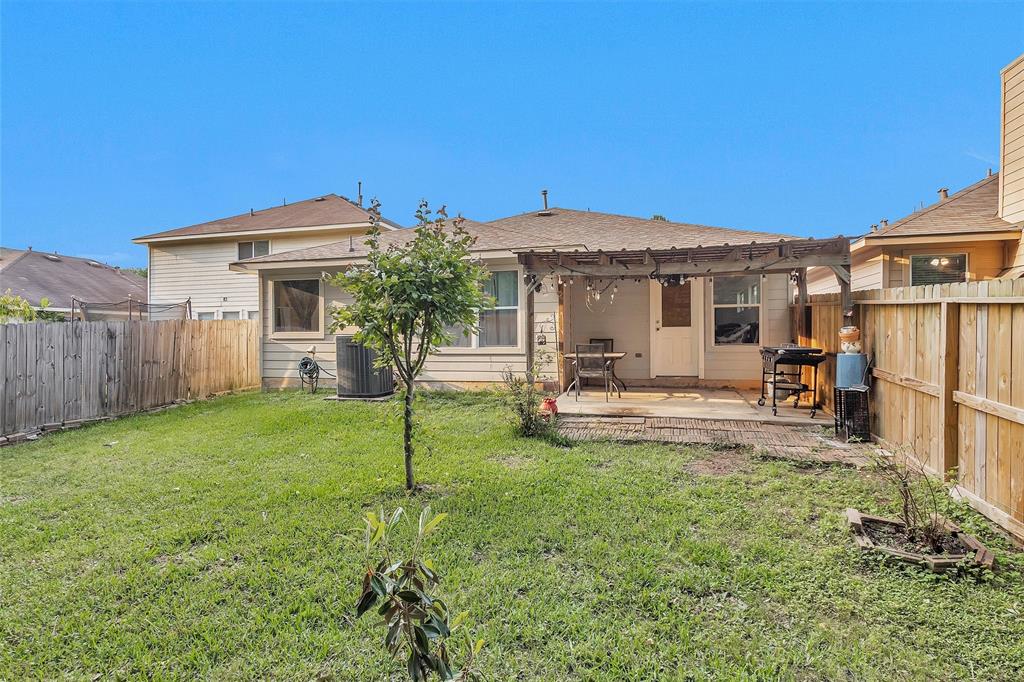 5019 Deerpath Drive, Conroe, Texas image 37