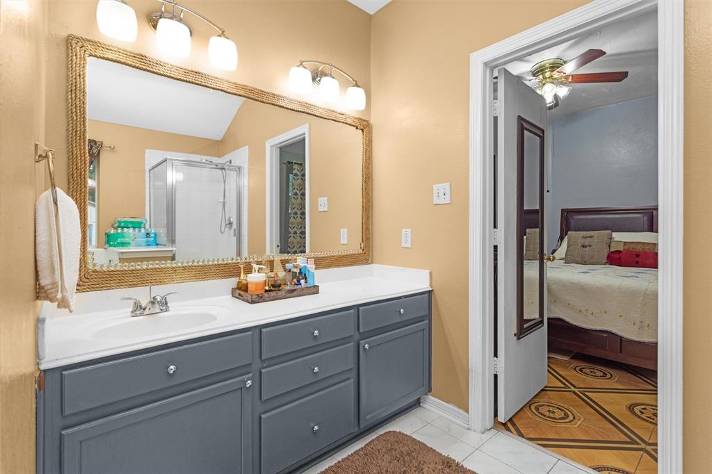 5019 Deerpath Drive, Conroe, Texas image 24