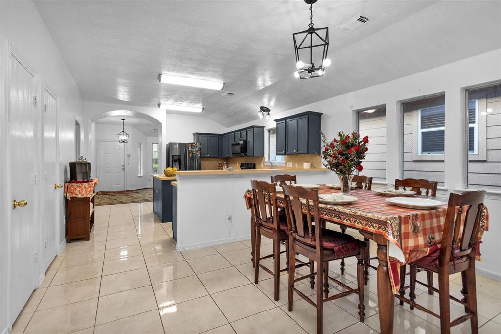 5019 Deerpath Drive, Conroe, Texas image 16