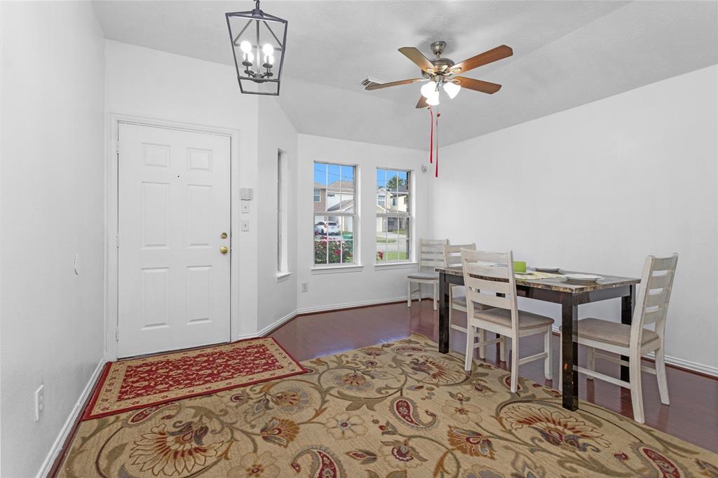 5019 Deerpath Drive, Conroe, Texas image 7
