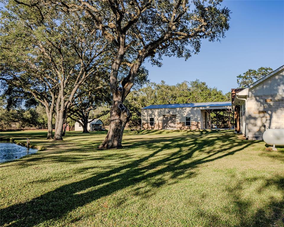 99 Pin Oak Circle, Van Vleck, Texas image 37