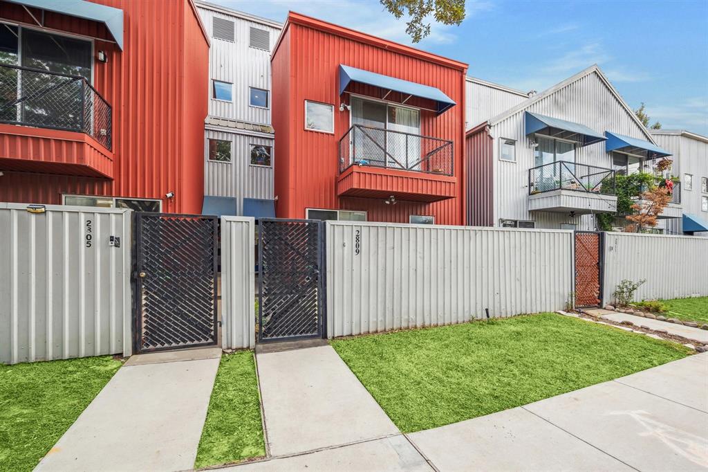 2809 Crawford Street, Houston, Texas image 2