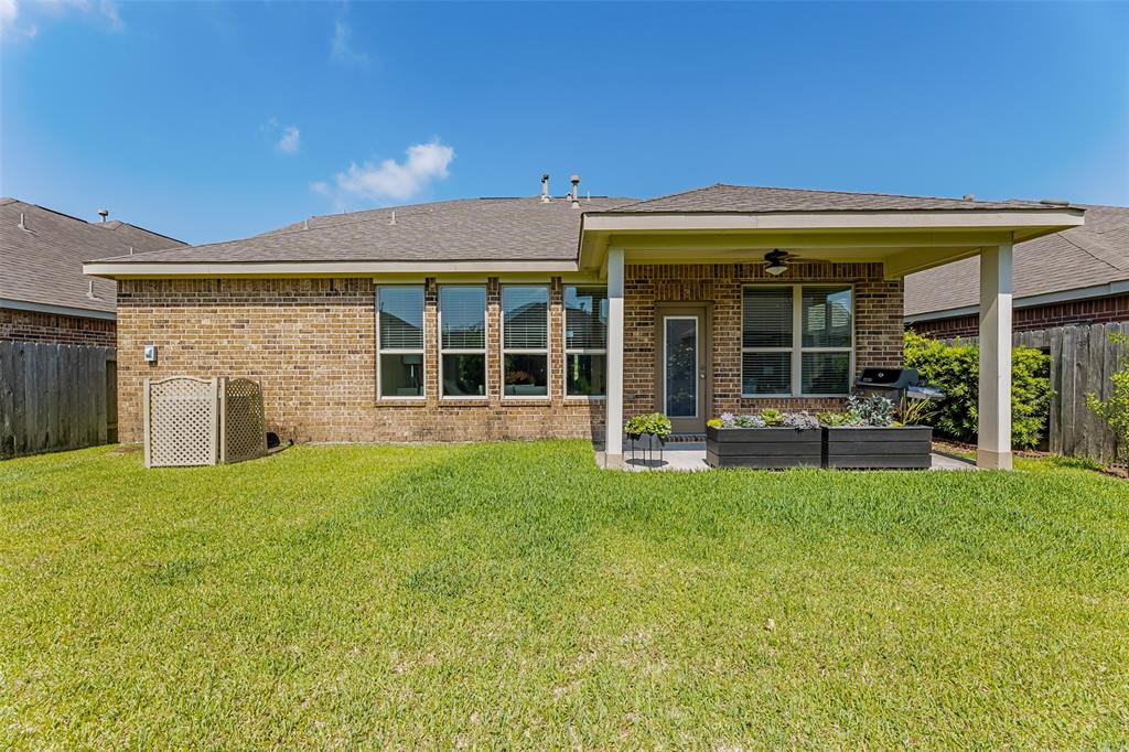 6811 Peach Mill Lane, Dickinson, Texas image 33