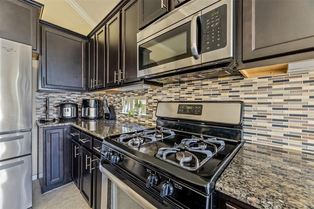6811 Peach Mill Lane, Dickinson, Texas image 19