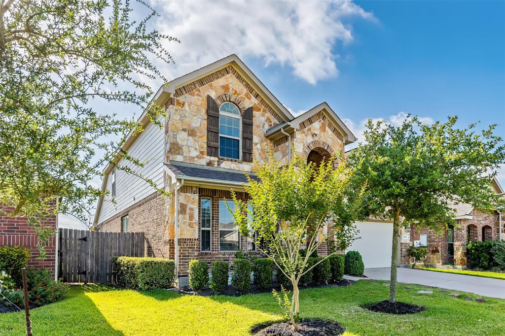 6811 Peach Mill Lane