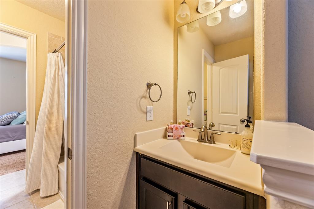 6811 Peach Mill Lane, Dickinson, Texas image 27