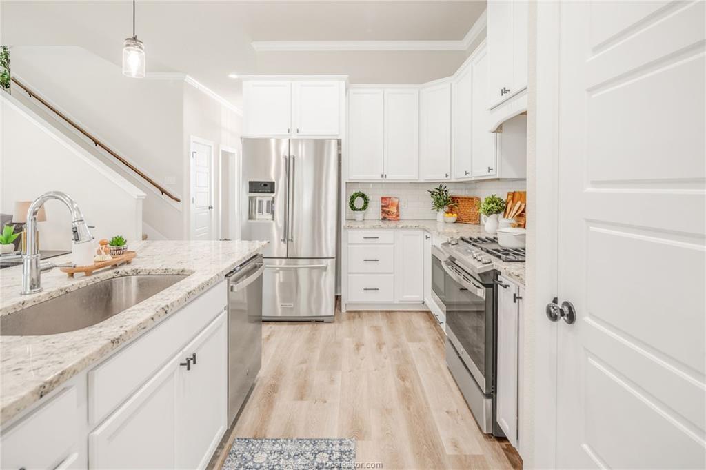 1606 Briscoe Manor Court, College Station, Texas image 7