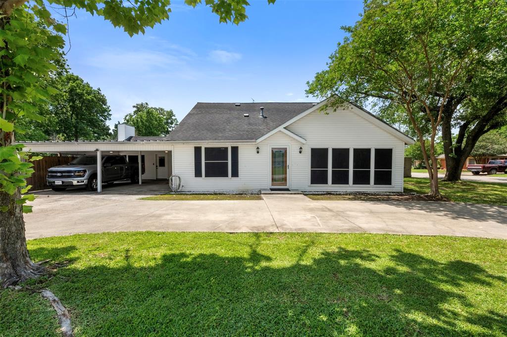 3404 North Street St, Liberty, Texas image 1