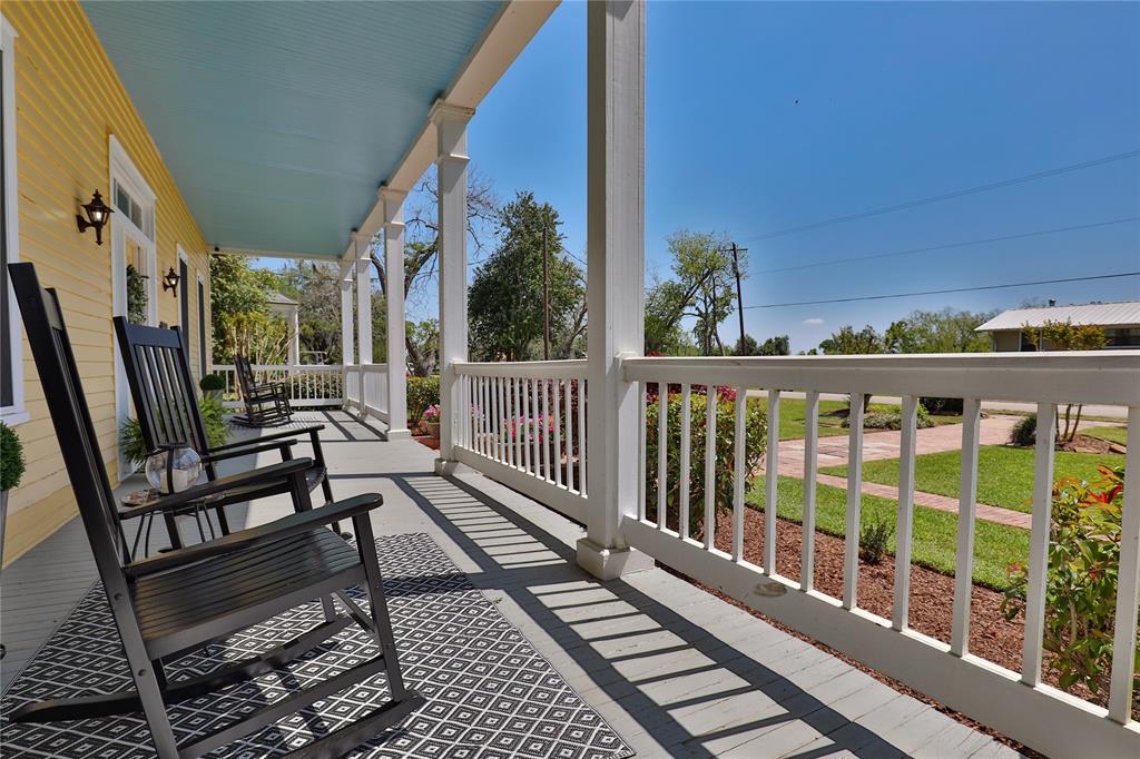 582 County Road 703, West Columbia, Texas image 3