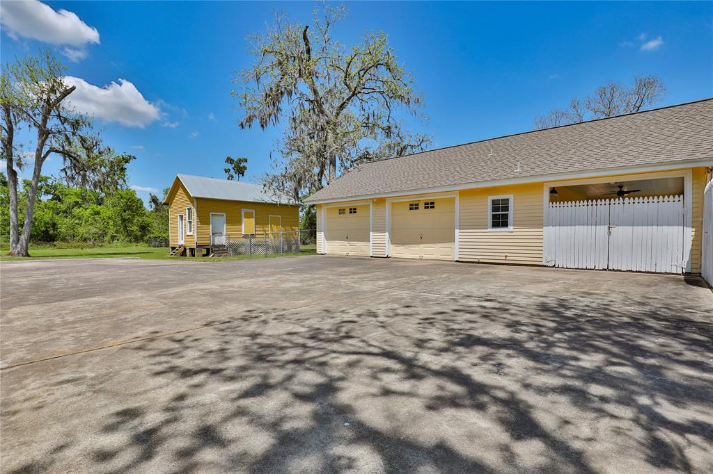 582 County Road 703, West Columbia, Texas image 30