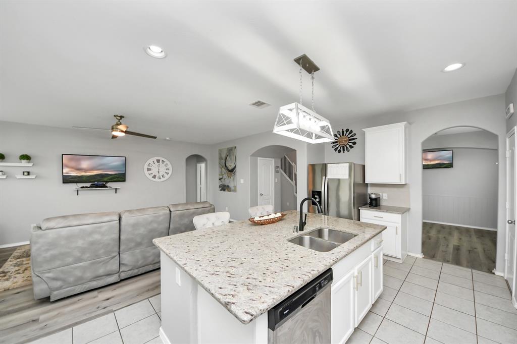 13714 Madera Bend Lane, Rosharon, Texas image 9
