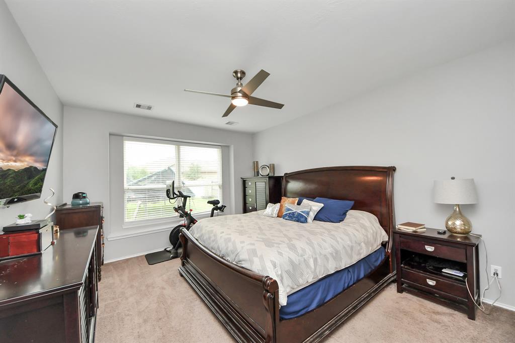 13714 Madera Bend Lane, Rosharon, Texas image 18