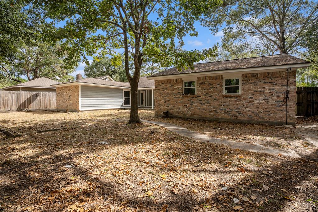 605 Kings Court, Dickinson, Texas image 20