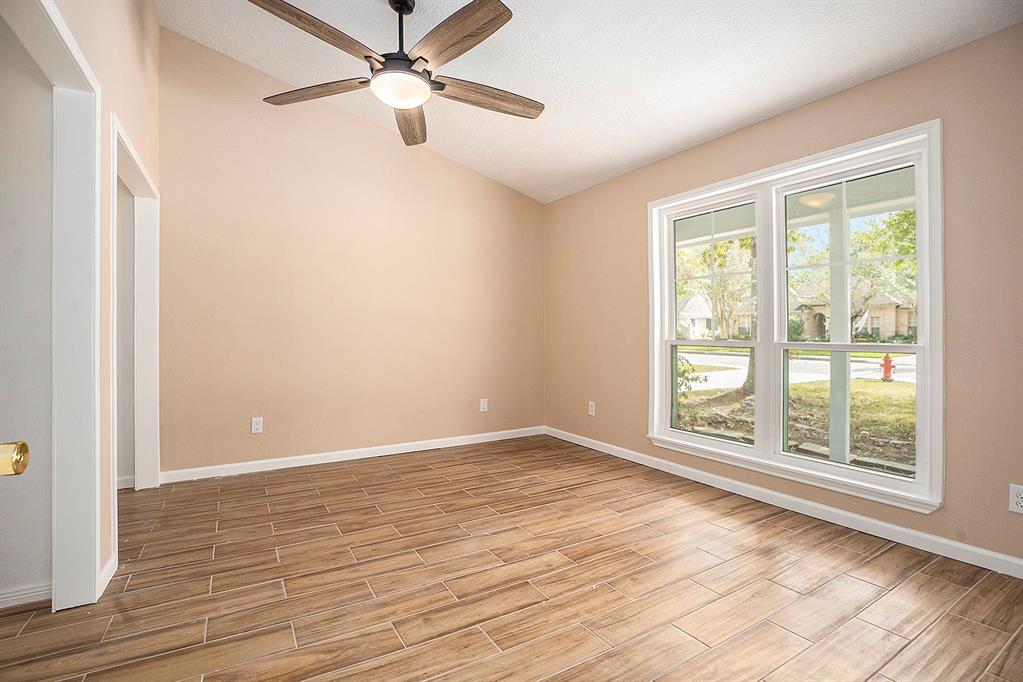 605 Kings Court, Dickinson, Texas image 14