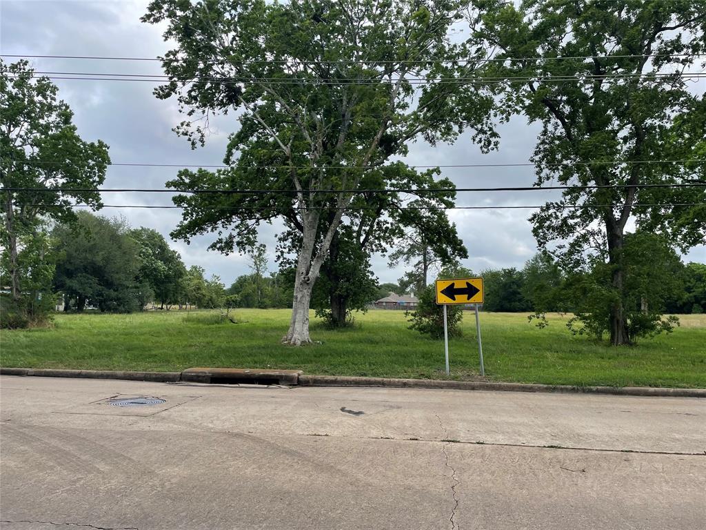 Avenue N, Rosenberg, Texas image 2
