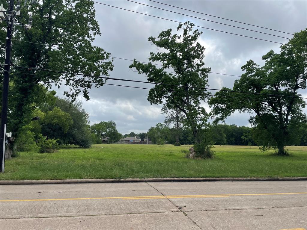 Avenue N, Rosenberg, Texas image 3