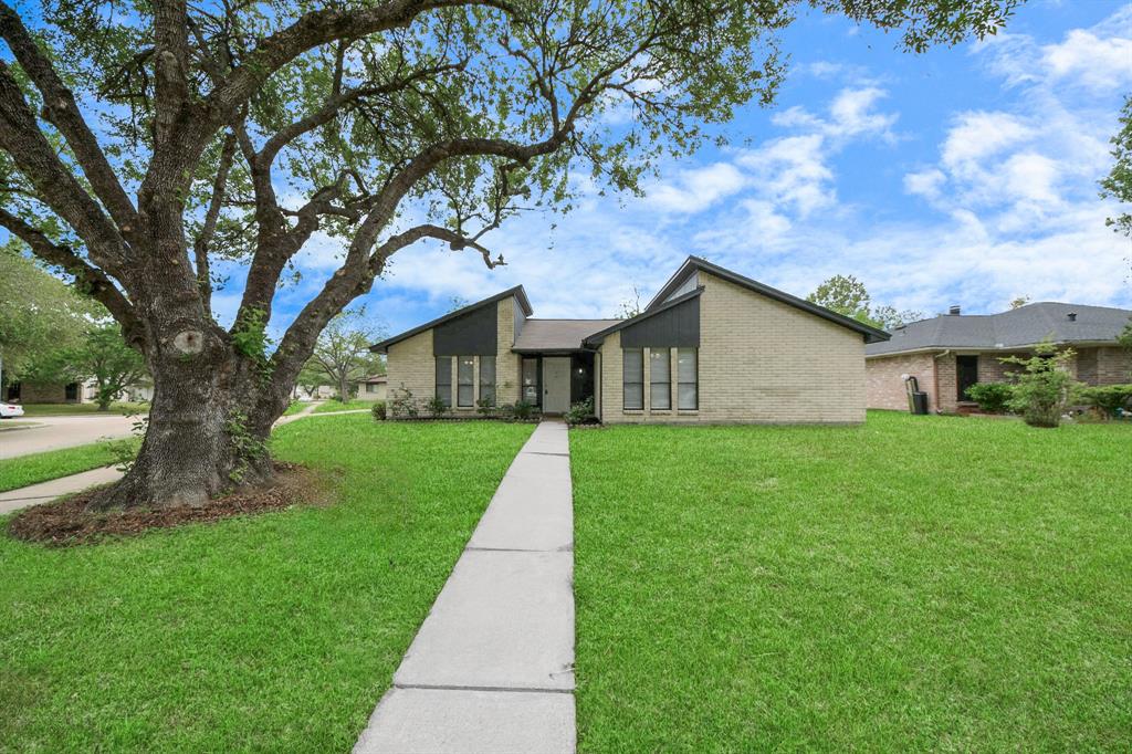 18703 Trail Bend Lane, Houston, Texas image 29