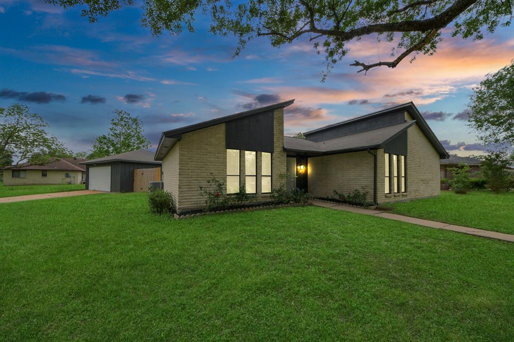 18703 Trail Bend Lane, Houston, Texas image 1