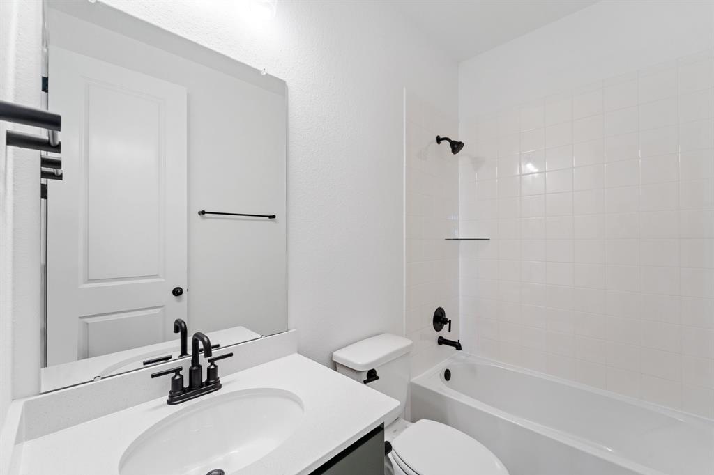 5007 Waxwing Drive, Rosenberg, Texas image 8