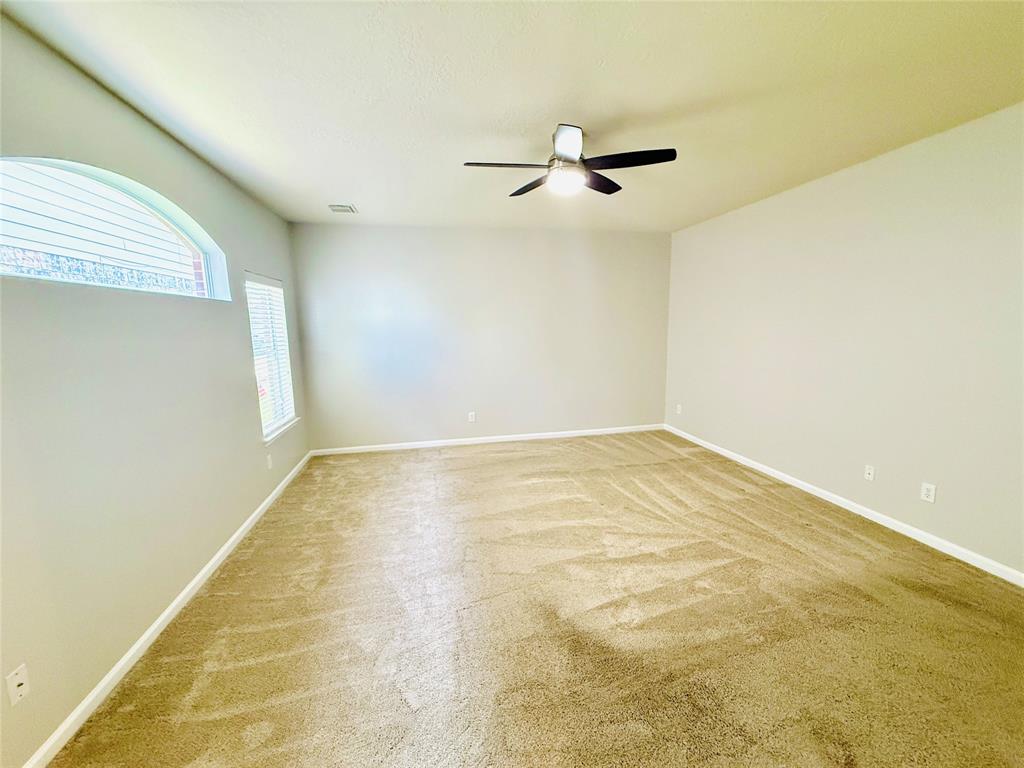 18814 Lantern Cove Lane, Tomball, Texas image 14
