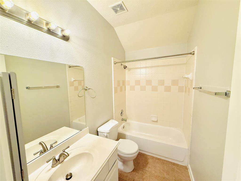 18814 Lantern Cove Lane, Tomball, Texas image 22