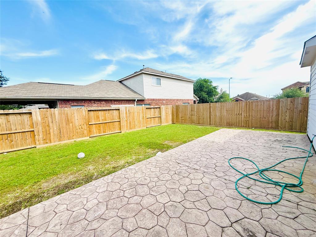 18814 Lantern Cove Lane, Tomball, Texas image 28