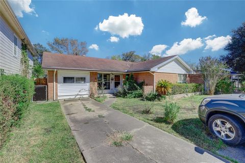 2630 Tidewater Drive Houston TX 77045