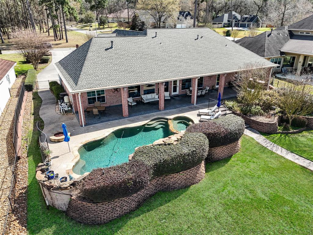 18722 E Cool Breeze Lane, Montgomery, Texas image 35