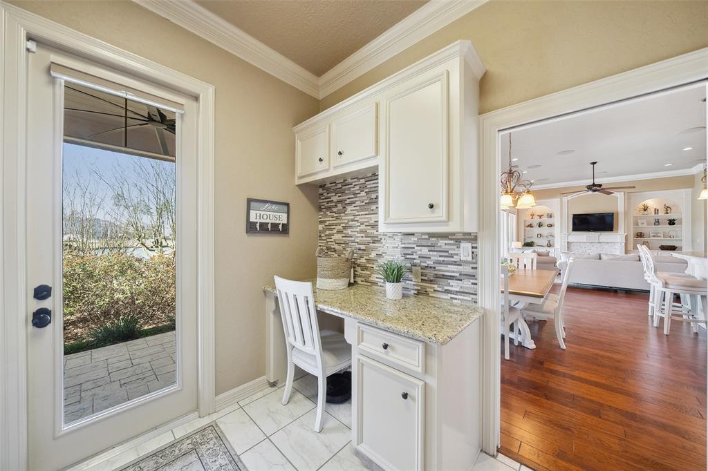 18722 E Cool Breeze Lane, Montgomery, Texas image 17