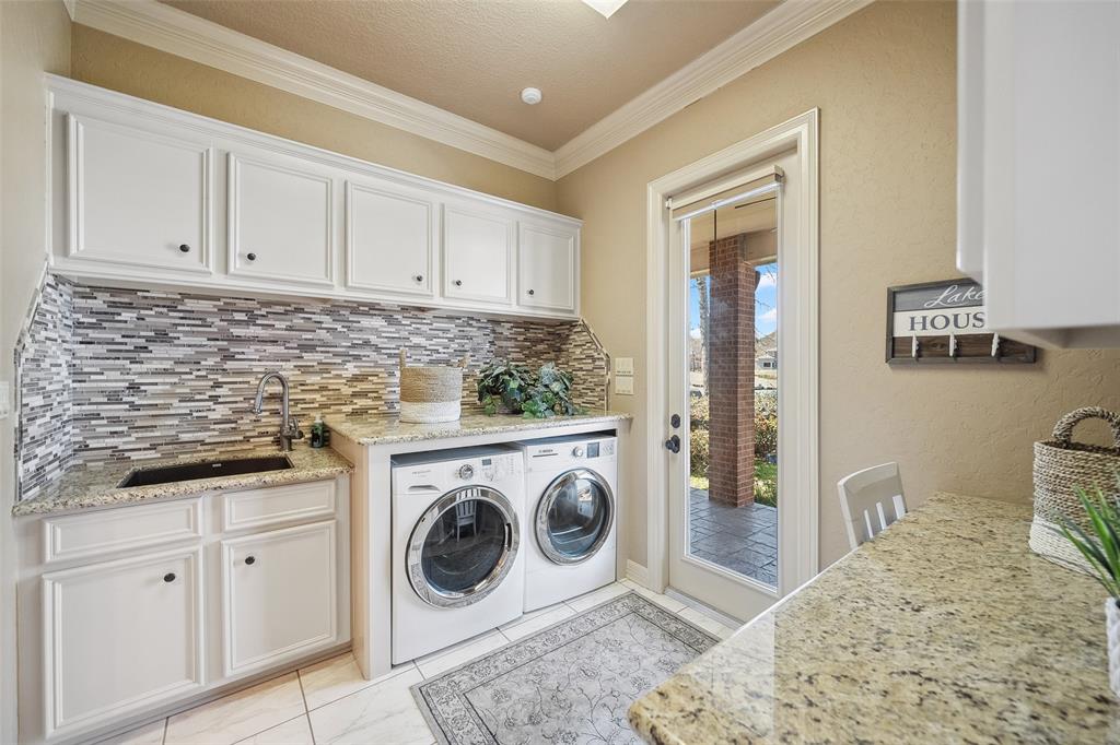 18722 E Cool Breeze Lane, Montgomery, Texas image 16