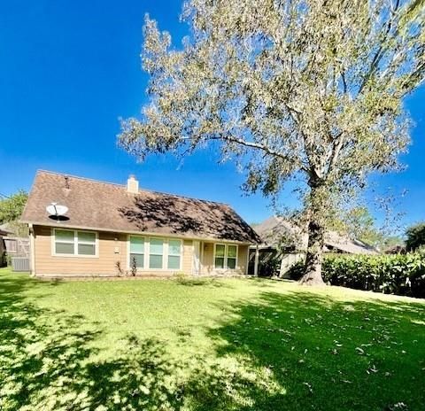 A home in Angleton