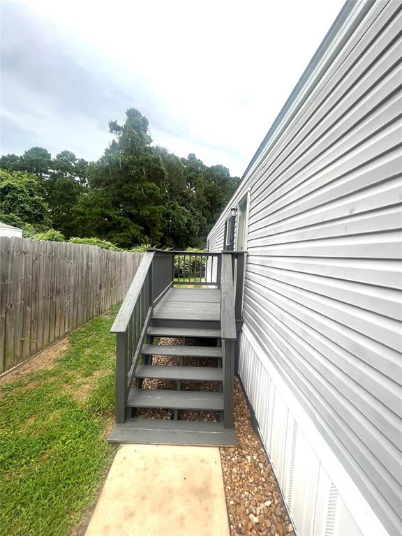 16910 Balmoral