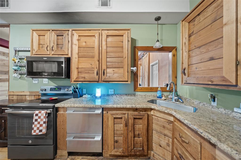202 Greenbriar Drive, Magnolia, Texas image 19