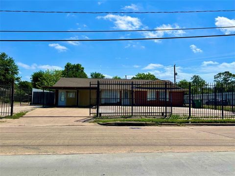 3201 Jeanetta Street Houston TX 77063