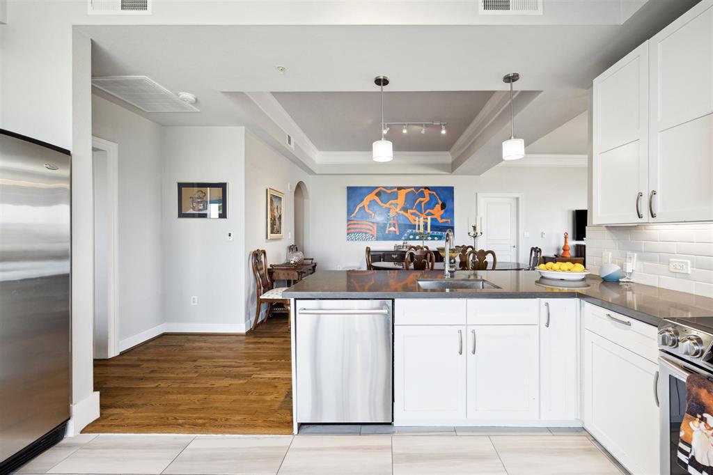 3333 Allen Parkway 701