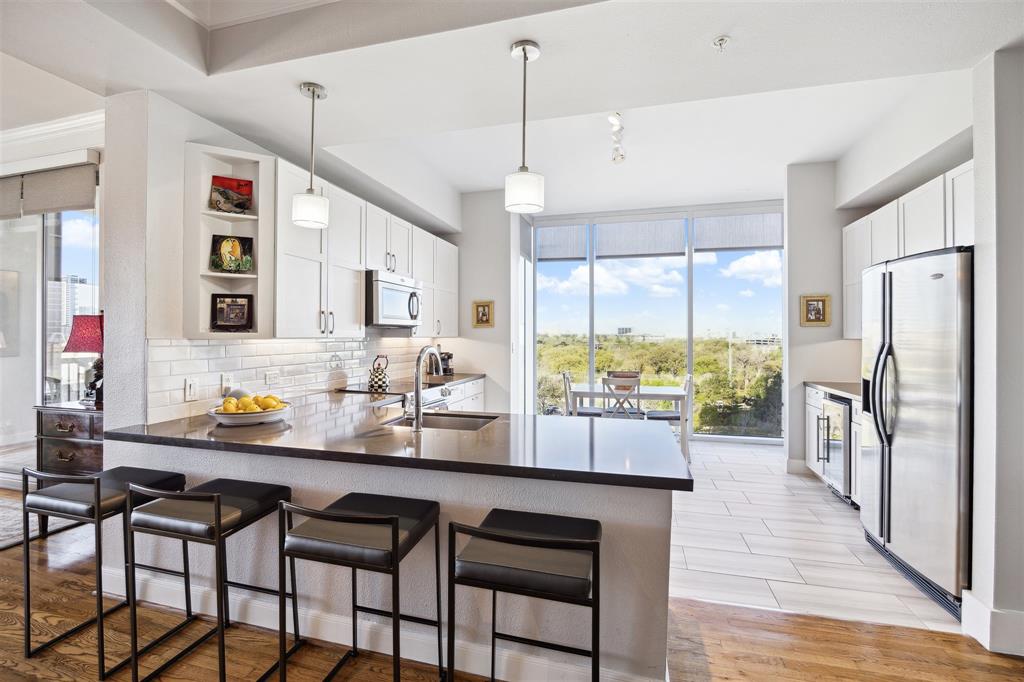 3333 Allen Parkway 701