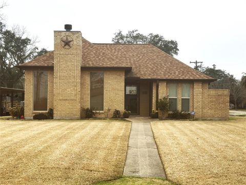 A home in Angleton