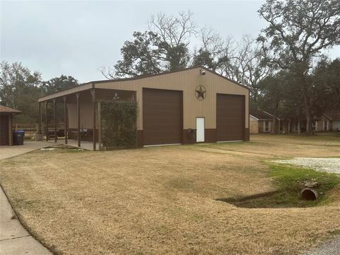 A home in Angleton