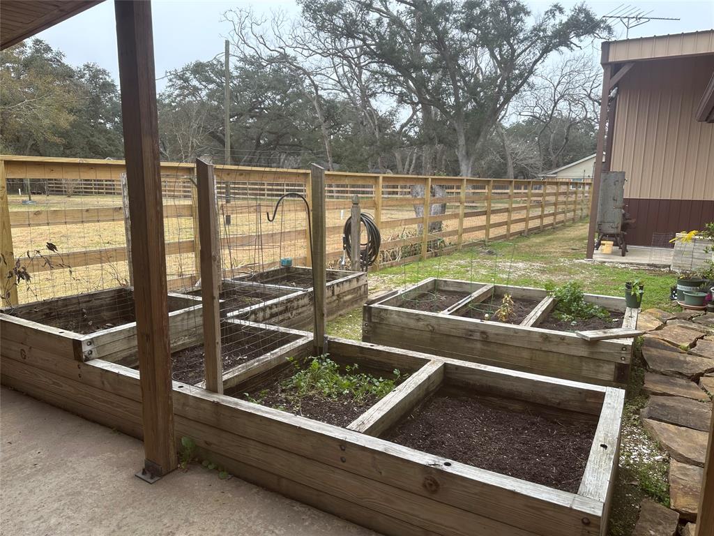 625 County Road 698, Angleton, Texas image 16